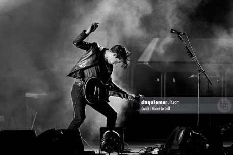 Arctic Monkeys Festival les Vieilles Charrues samedi 19 juillet 2014 par Herve Le Gall