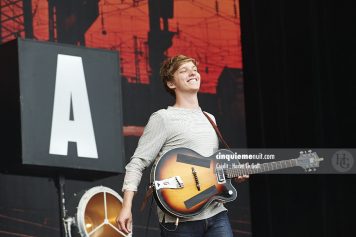 George Ezra Festival les Vieilles Charrues samedi 18 juillet 2015 par Herve Le Gall.