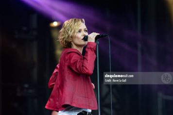 Vanessa Paradis Festival les Vieilles Charrues jeudi 17 juillet 2014 par Herve Le Gall.