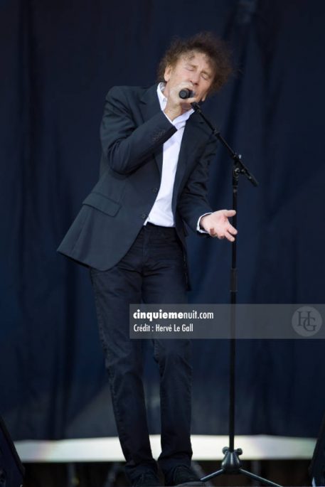 Alain Souchon Festival Vieilles Charrues dimanche 18 juillet 2010 par herve le gall photographe cinquieme nuit