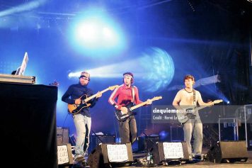 Champion Festival les Vieilles Charrues Carhaix samedi 22 juillet 2006 par Hervé « harvey » LE GALL photographe Cinquième nuit