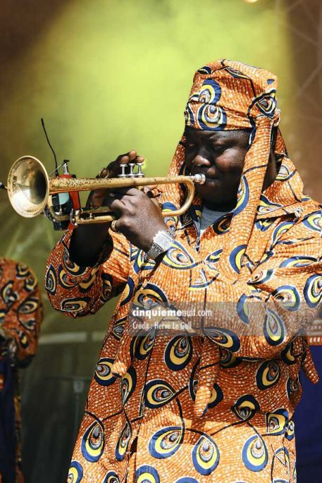 Gangbé brass band Festival du Bout du monde vendredi 8 août 2008 par herve le gall photographe cinquieme nuit