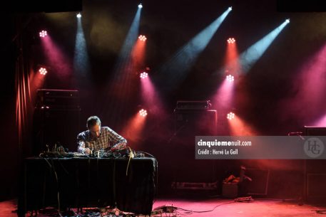 Oren Ambarchi Festival Sonore Run ar Puns 18 mai 2013 par herve le gall photographe cinquieme nuit