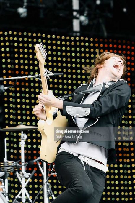 Rhésus Festival les Vieilles Charrues vendredi 21 juillet 2006 par Hervé « harvey » LE GALL photographe Cinquième nuit