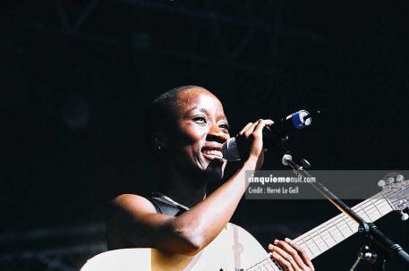 Rokia Traoré Festival du Bout du Monde samedi 8 août 2004