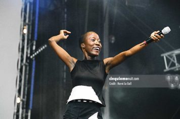 Rokia Traore Festival des Vieilles Charrues vendredi 23 juillet 2004