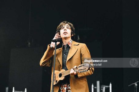 Thomas Fersen Festival les Vieilles Charrues 25 juillet 2004