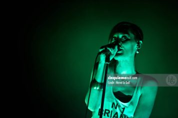 Yelle Festival les Vieilles Charrues Carhaix jeudi 14 juillet 2011 par herve le gall photographe cinquieme nuit