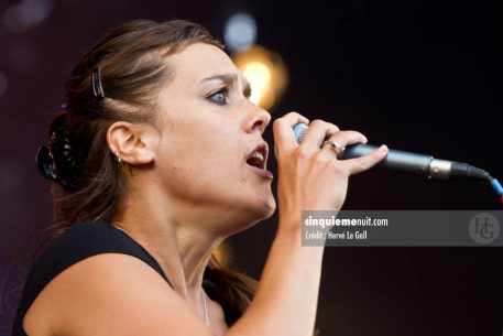 Zaz Fête du Bruit dans Landerneau samedi 14 août 2010 par herve le gall photographe cinquieme nuit